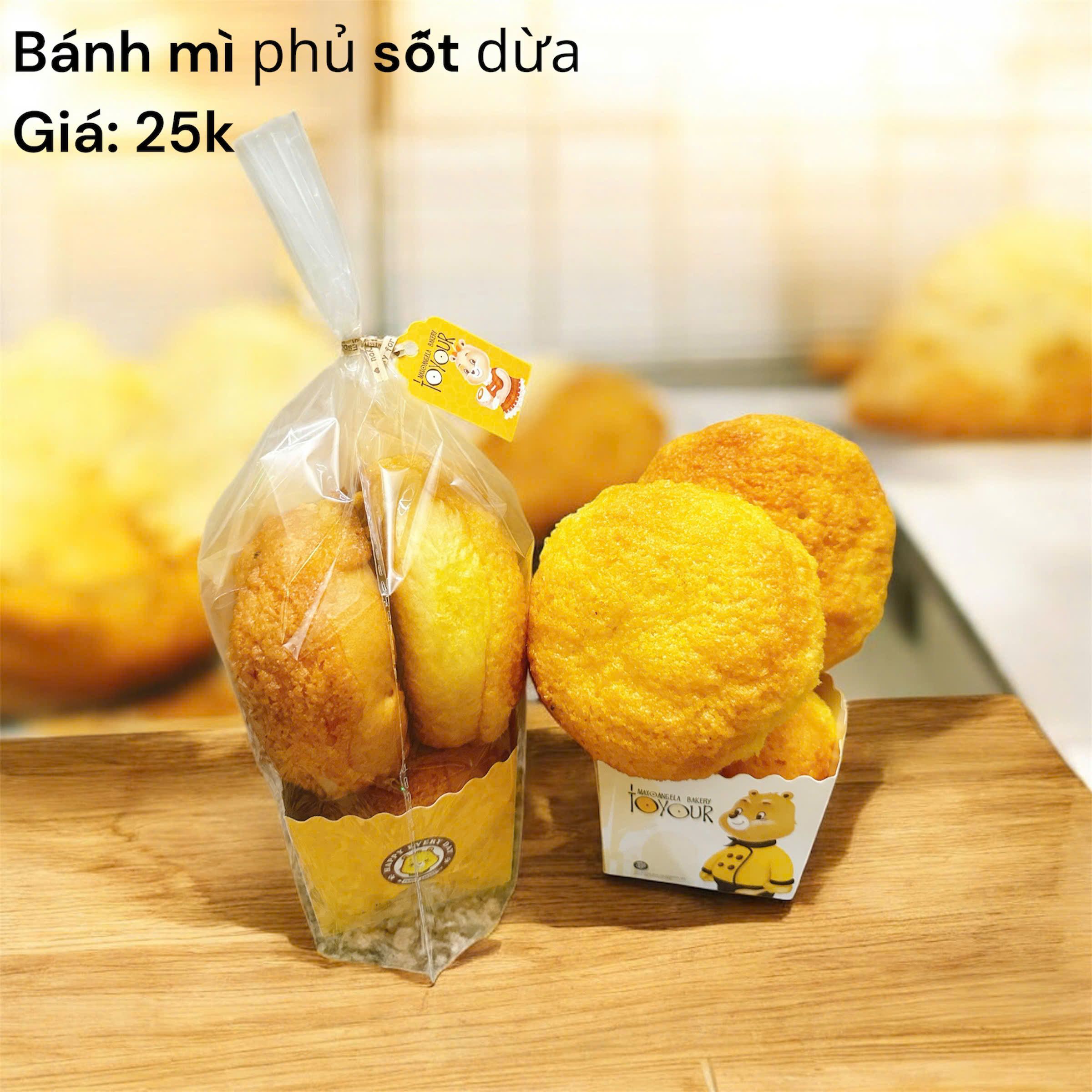 Bánh mì phủ sốt dừa